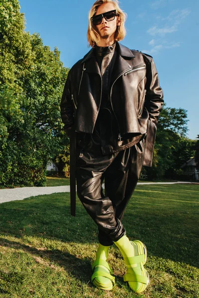Look 19